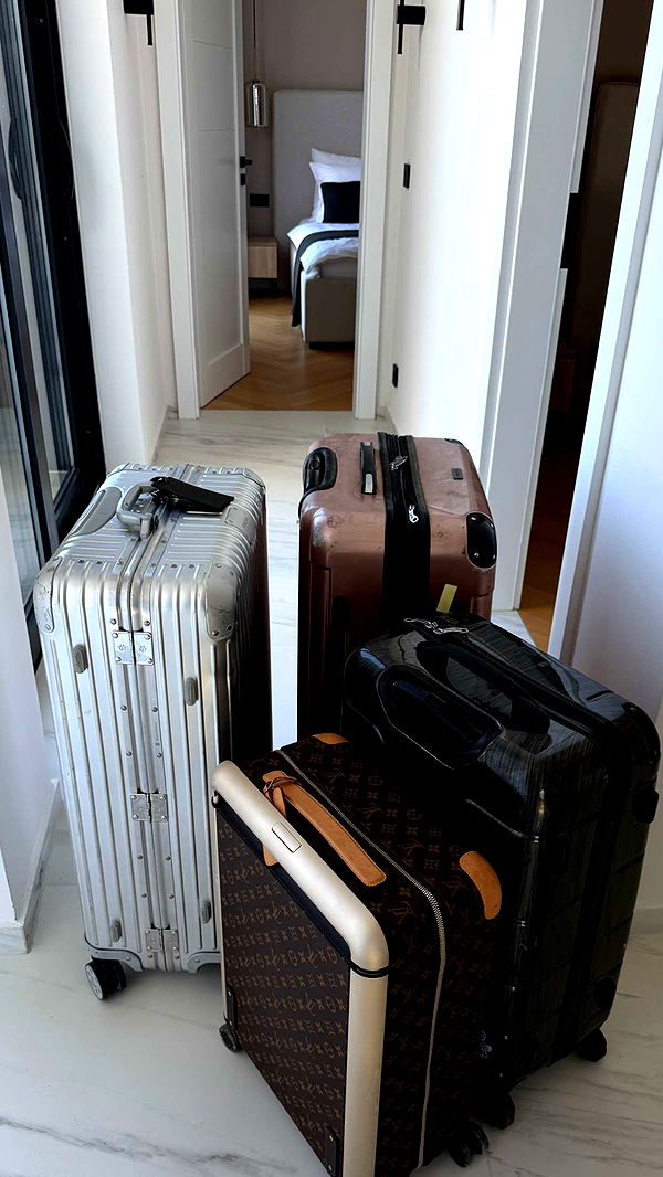 samantrasunny image ~ Altpins