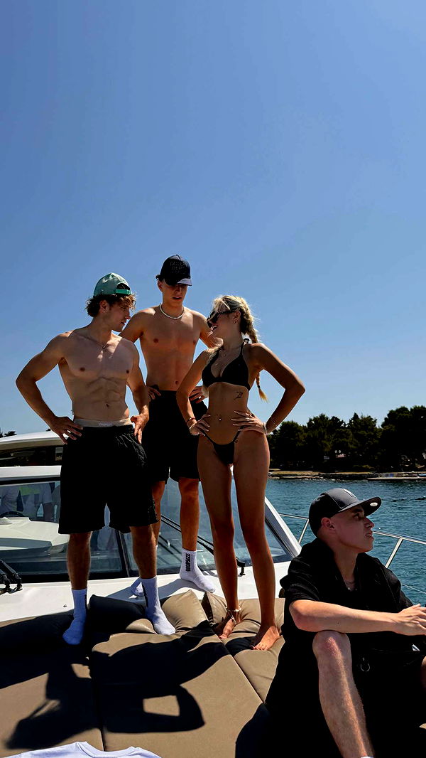 samantrasunny image ~ Altpins