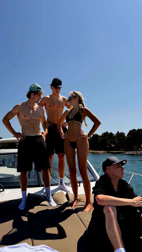 samantrasunny image ~ Altpins