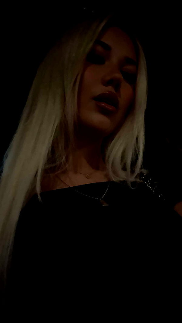 samantrasunny image ~ Altpins