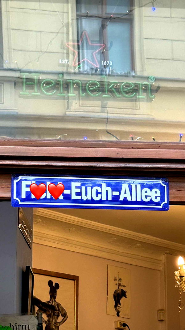 samantrasunny image ~ Altpins