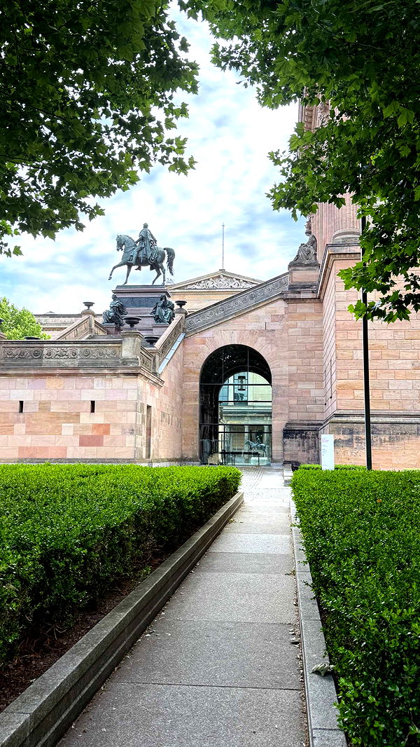 samantrasunny image ~ Altpins