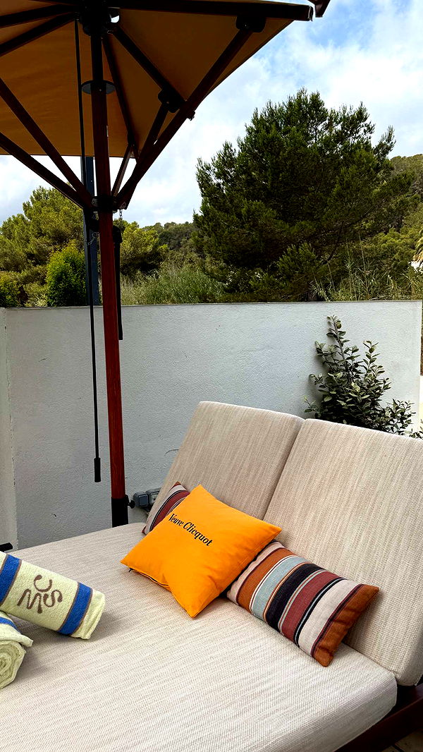 samantrasunny image ~ Altpins