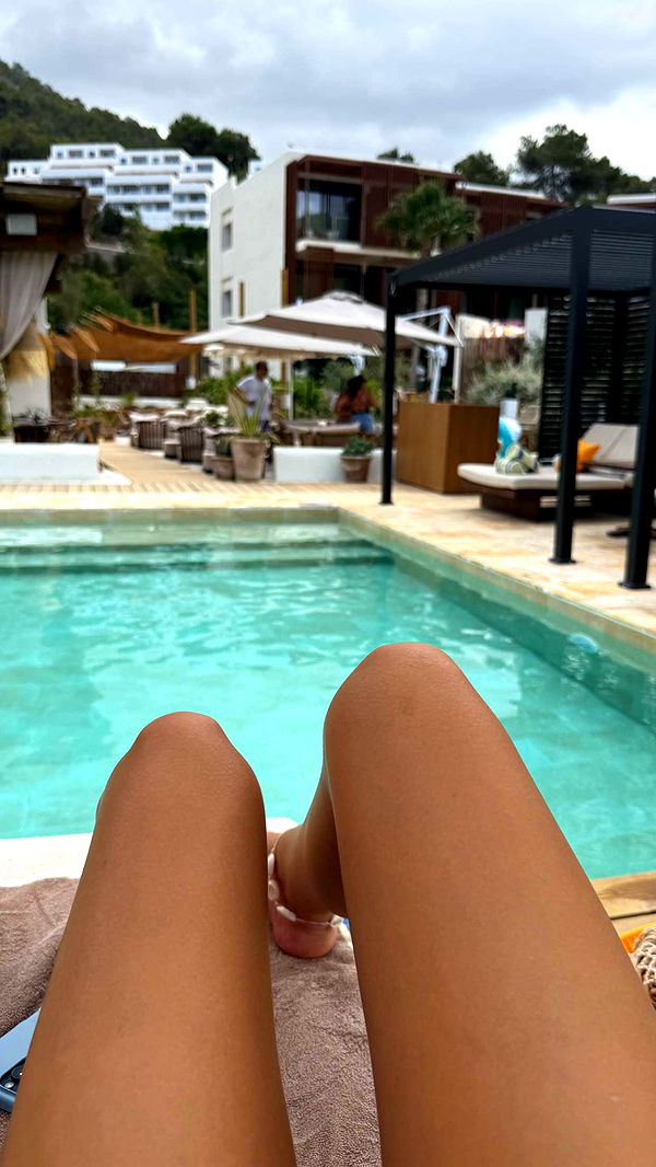 samantrasunny image ~ Altpins