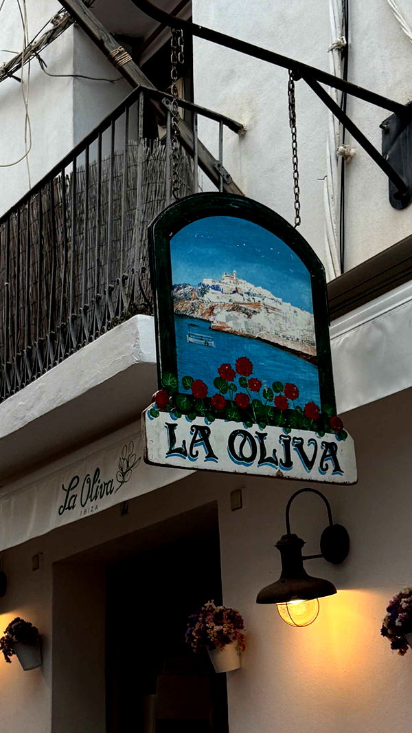 samantrasunny image ~ Altpins