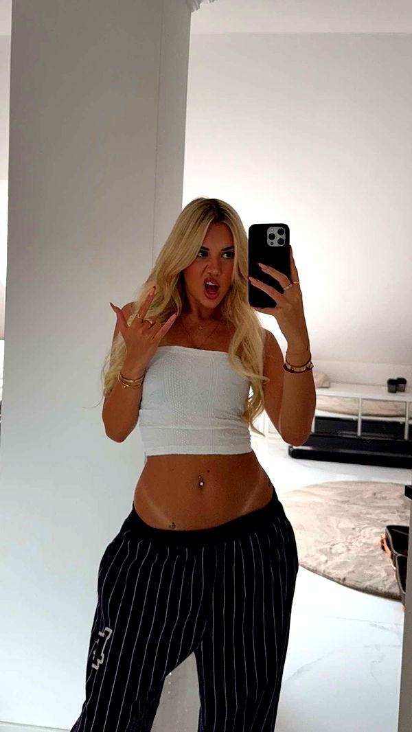 samantrasunny image ~ Altpins