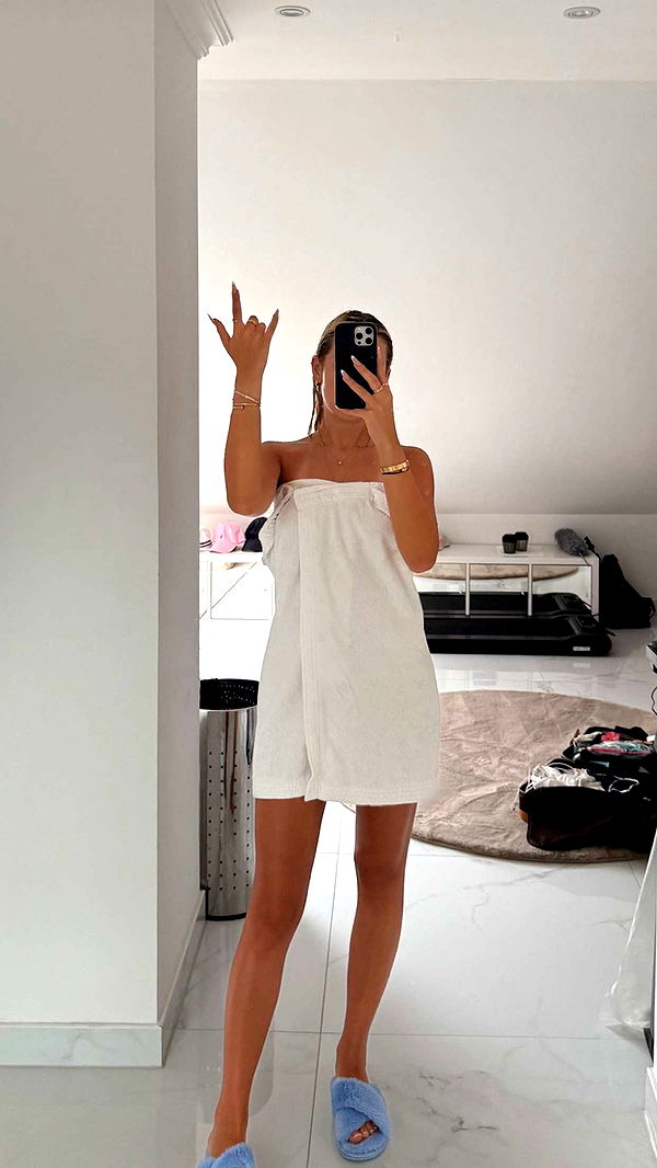 samantrasunny image ~ Altpins