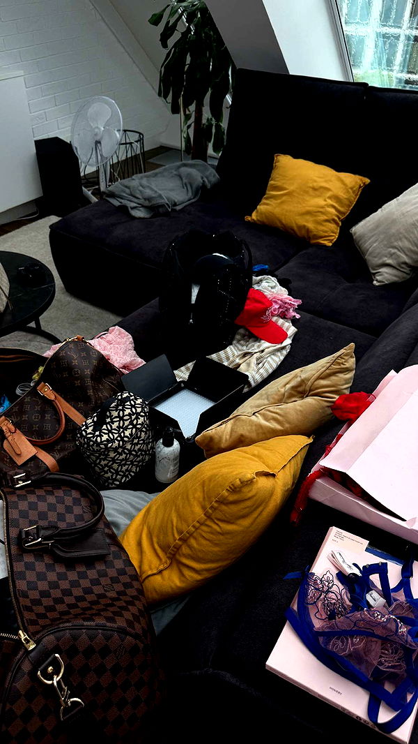 samantrasunny image ~ Altpins