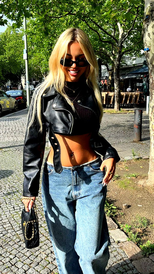 samantrasunny image ~ Altpins