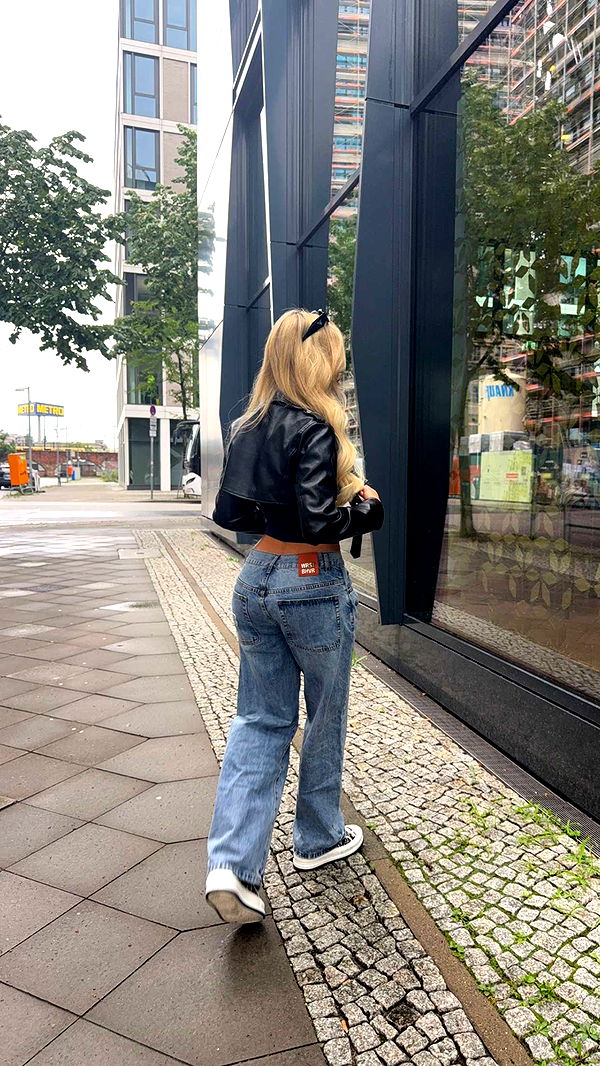 samantrasunny image ~ Altpins