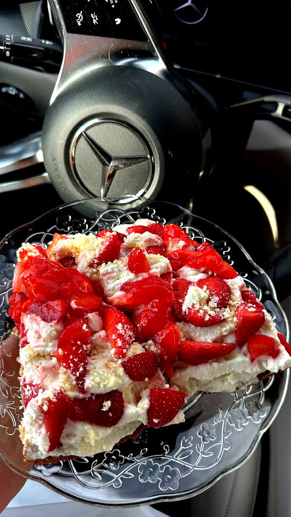 samantrasunny image ~ Altpins