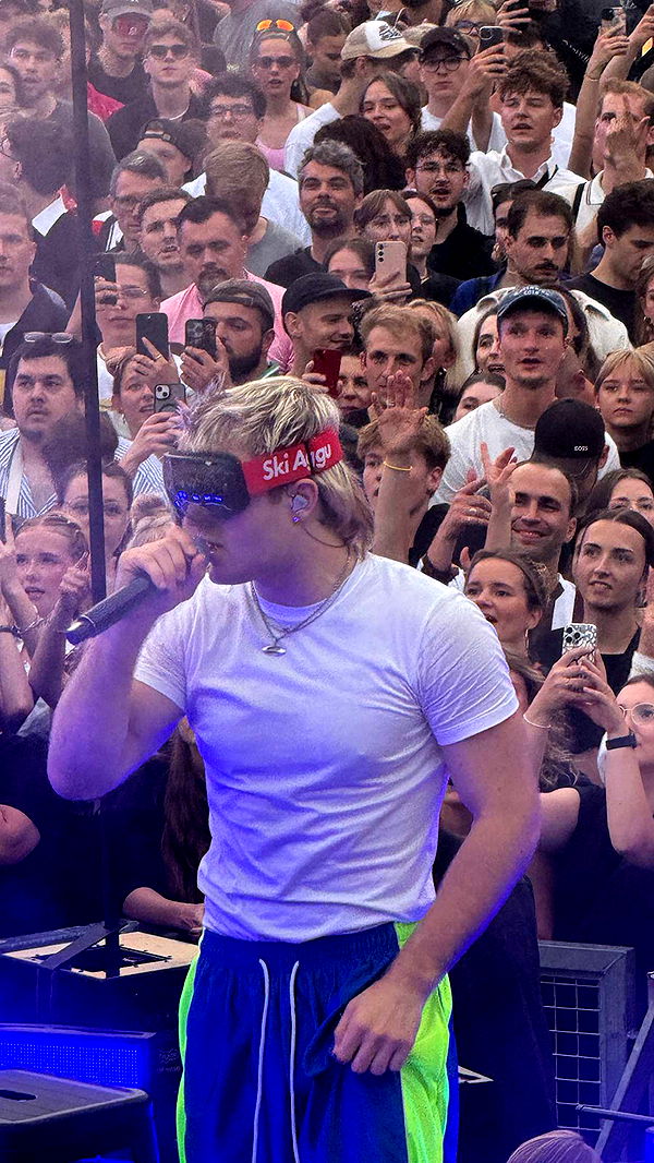 samantrasunny image ~ Altpins