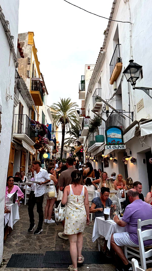 samantrasunny image ~ Altpins