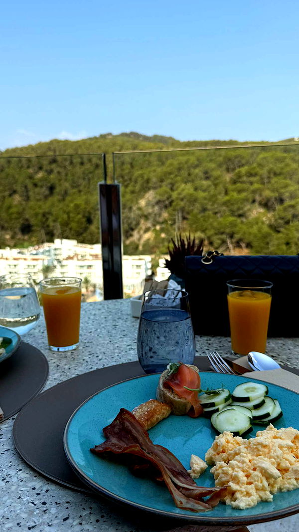 samantrasunny image ~ Altpins