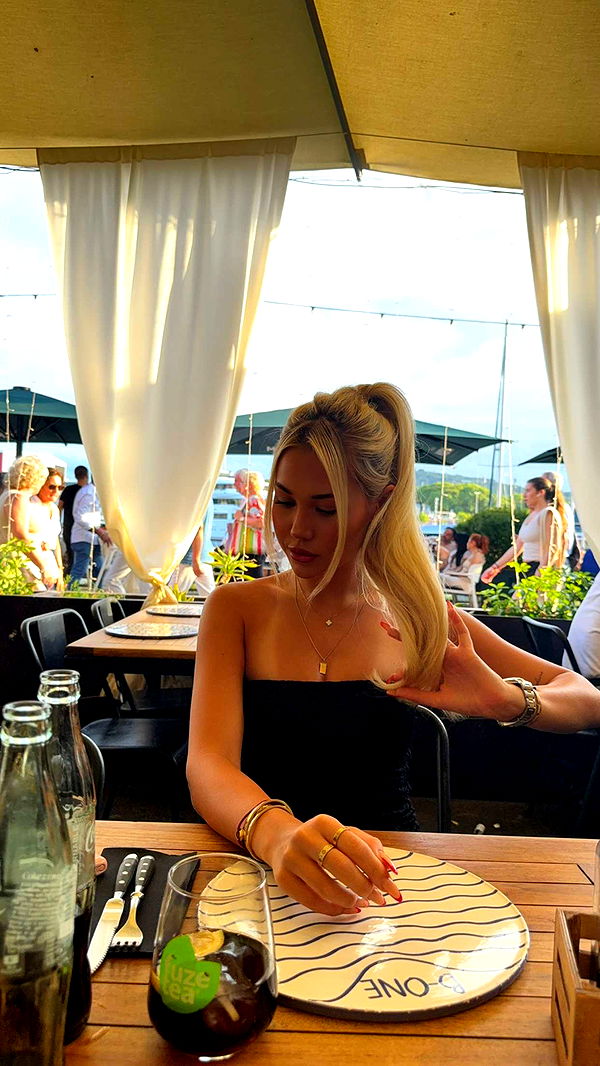 samantrasunny image ~ Altpins