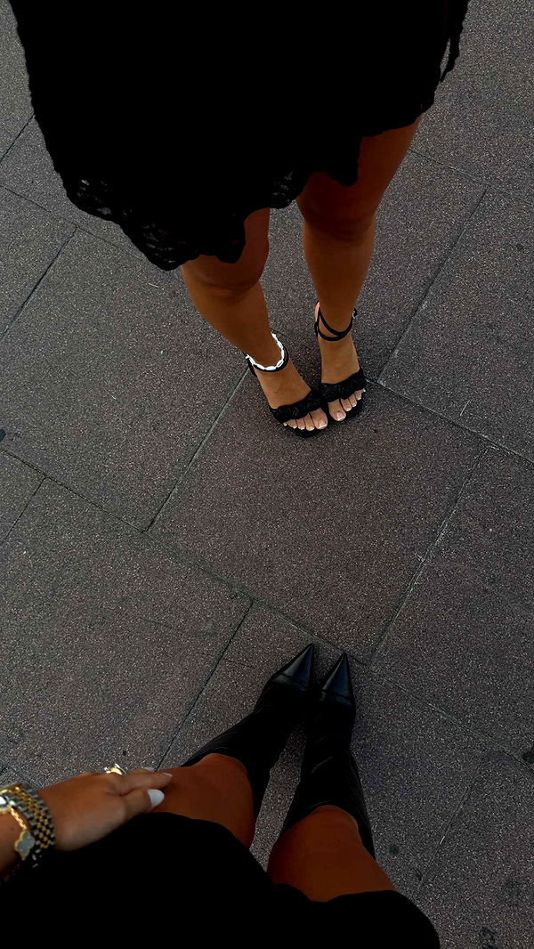 samantrasunny image ~ Altpins