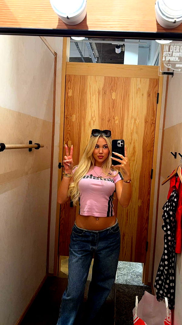 samantrasunny image ~ Altpins