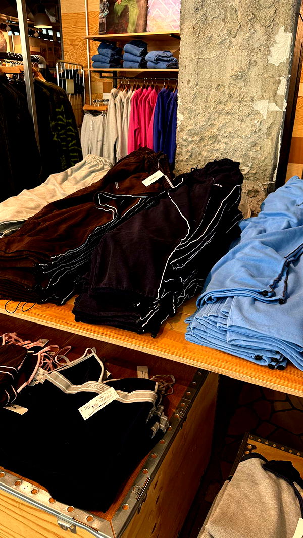 samantrasunny image ~ Altpins