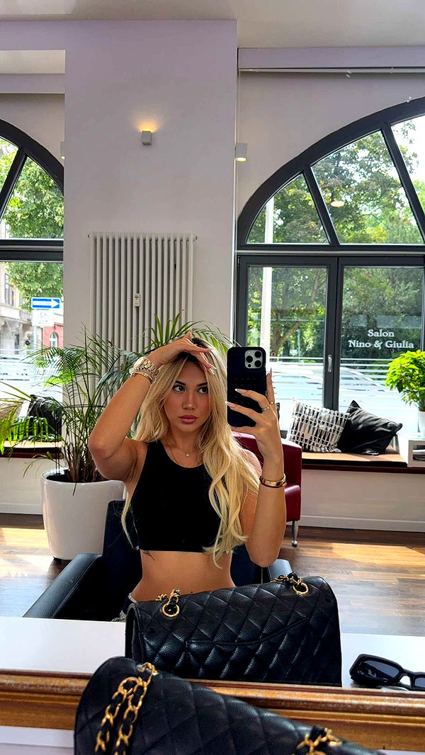 samantrasunny image ~ Altpins