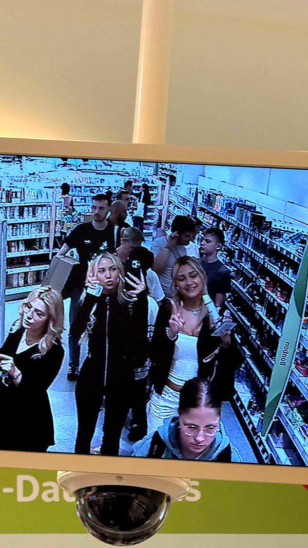 samantrasunny image ~ Altpins