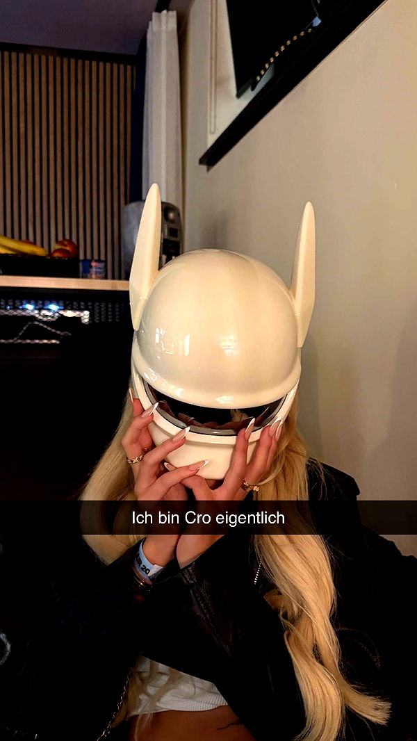 samantrasunny image ~ Altpins