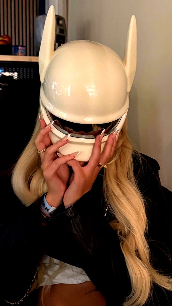 samantrasunny image ~ Altpins