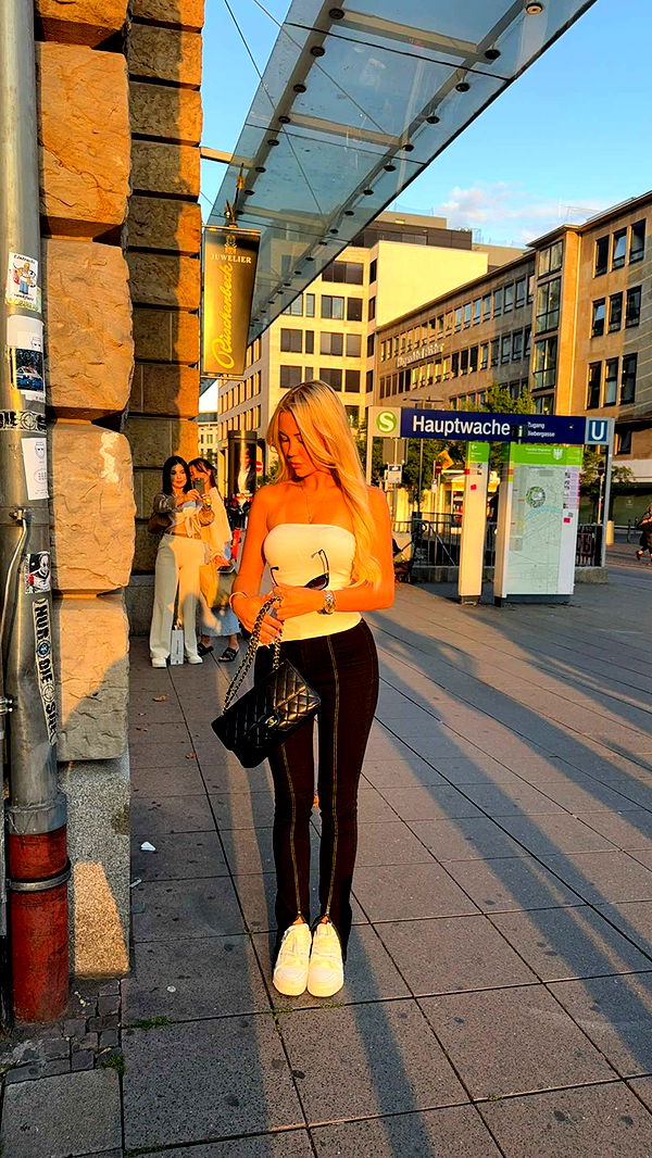 samantrasunny image ~ Altpins