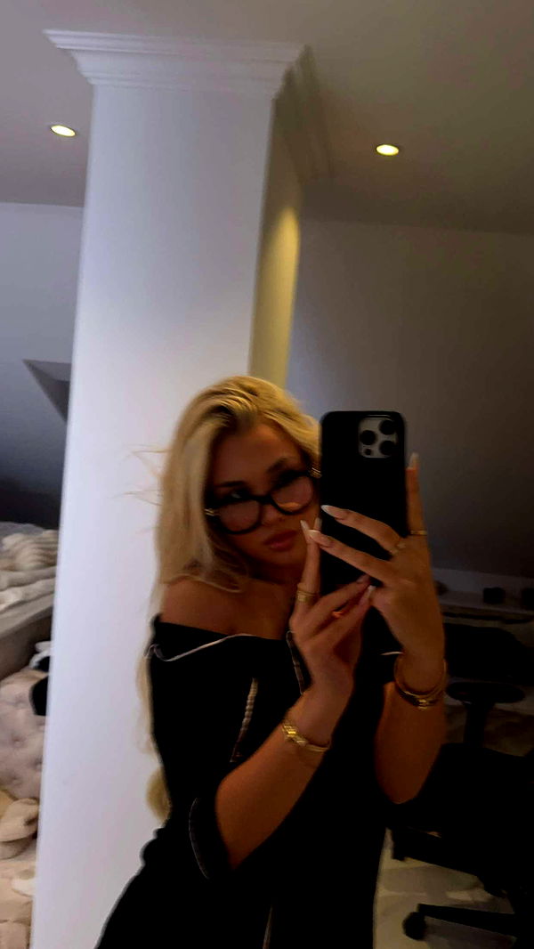 samantrasunny image ~ Altpins