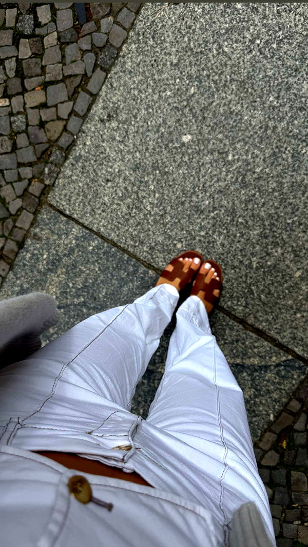 samantrasunny image ~ Altpins