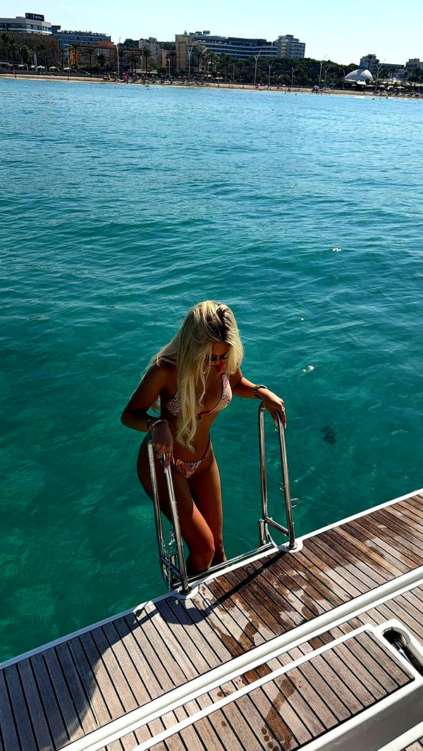 samantrasunny image ~ Altpins