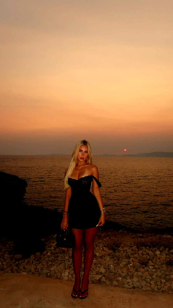 samantrasunny image ~ Altpins