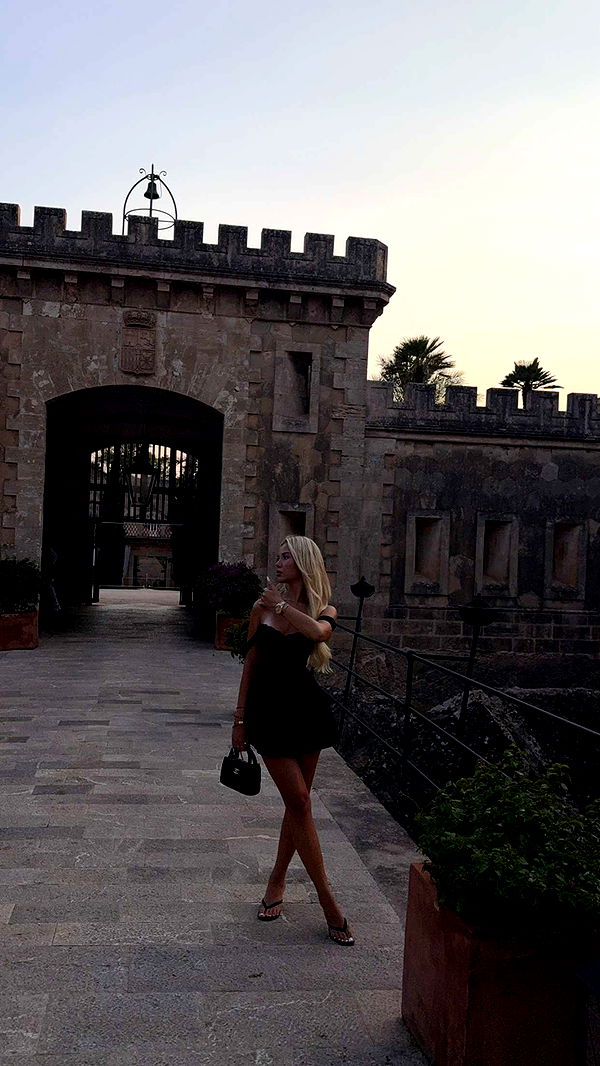 samantrasunny image ~ Altpins