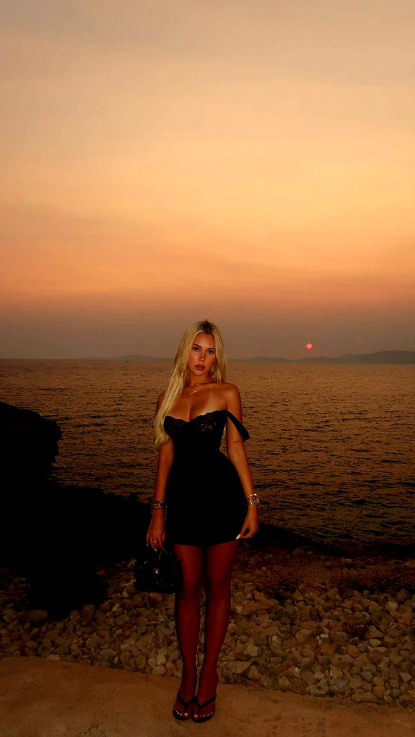 samantrasunny image ~ Altpins