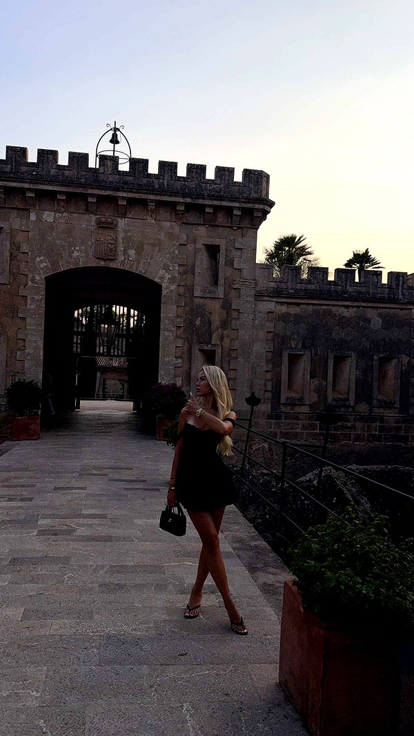 samantrasunny image ~ Altpins