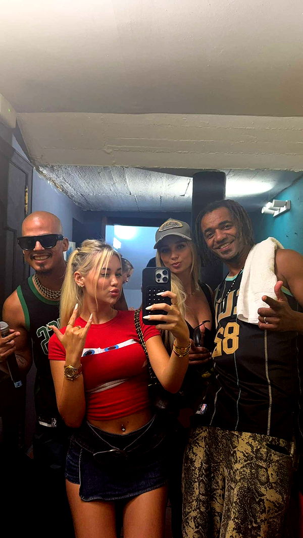 samantrasunny image ~ Altpins