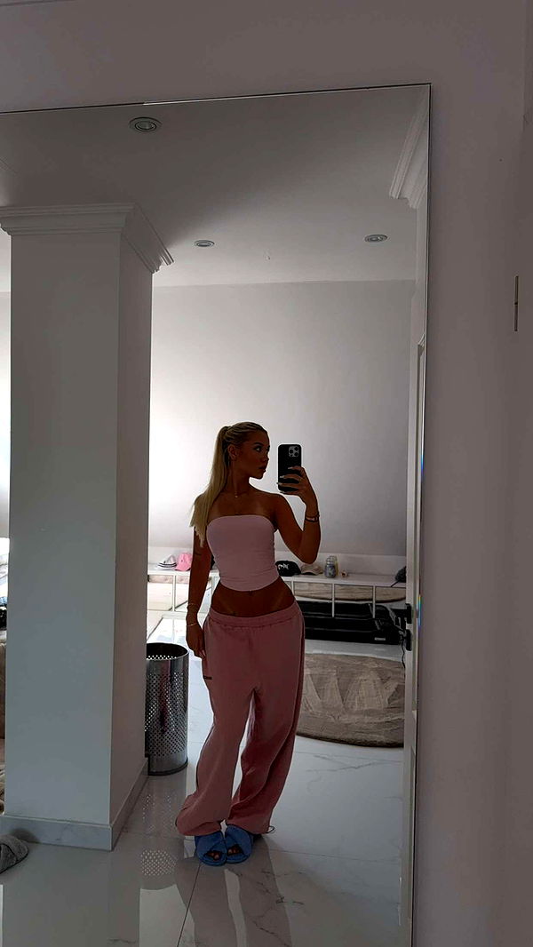 samantrasunny image ~ Altpins