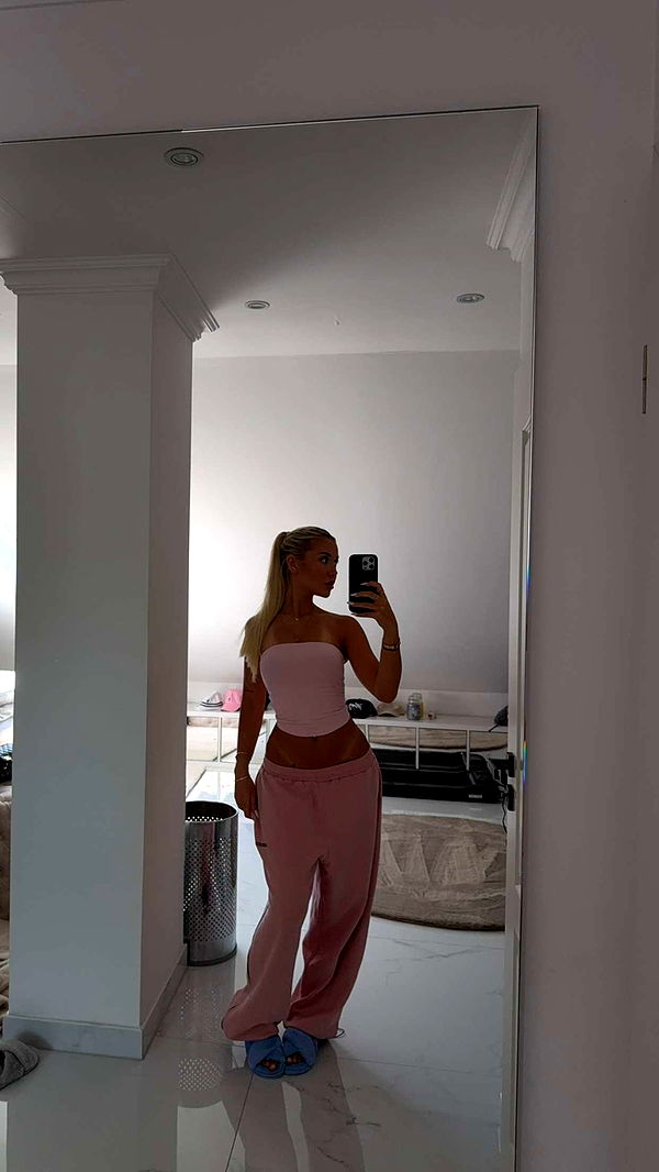 samantrasunny image ~ Altpins