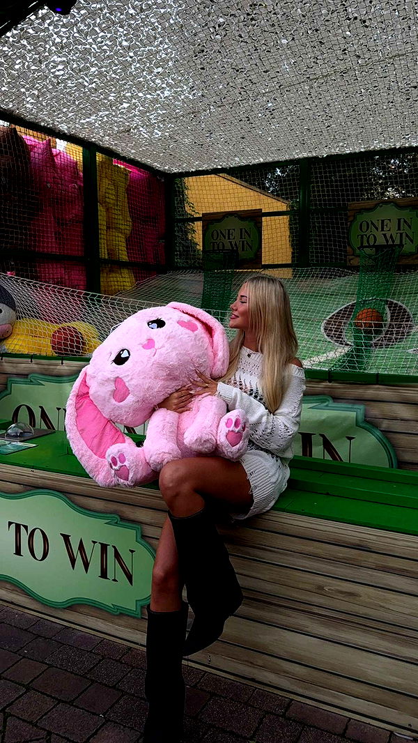 samantrasunny image ~ Altpins