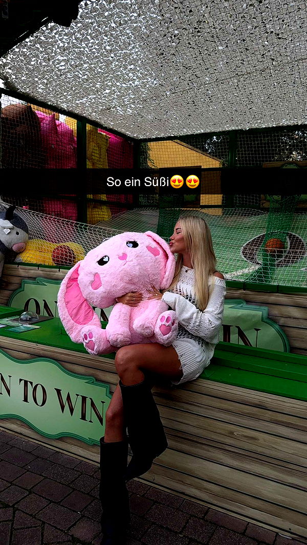 samantrasunny image ~ Altpins