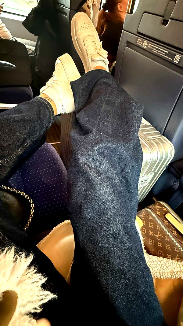 samantrasunny image ~ Altpins