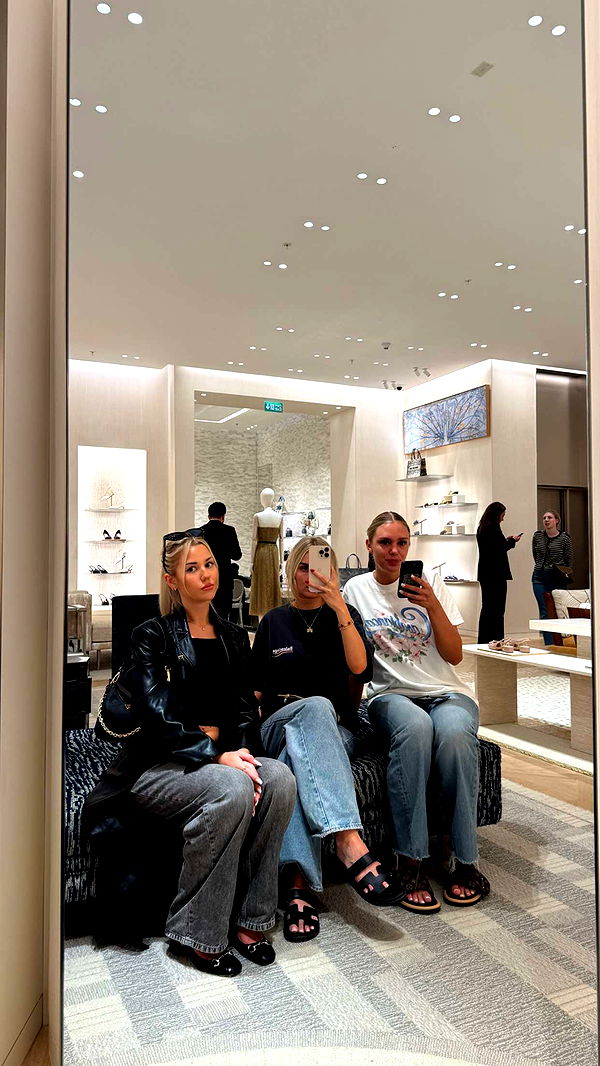 samantrasunny image ~ Altpins