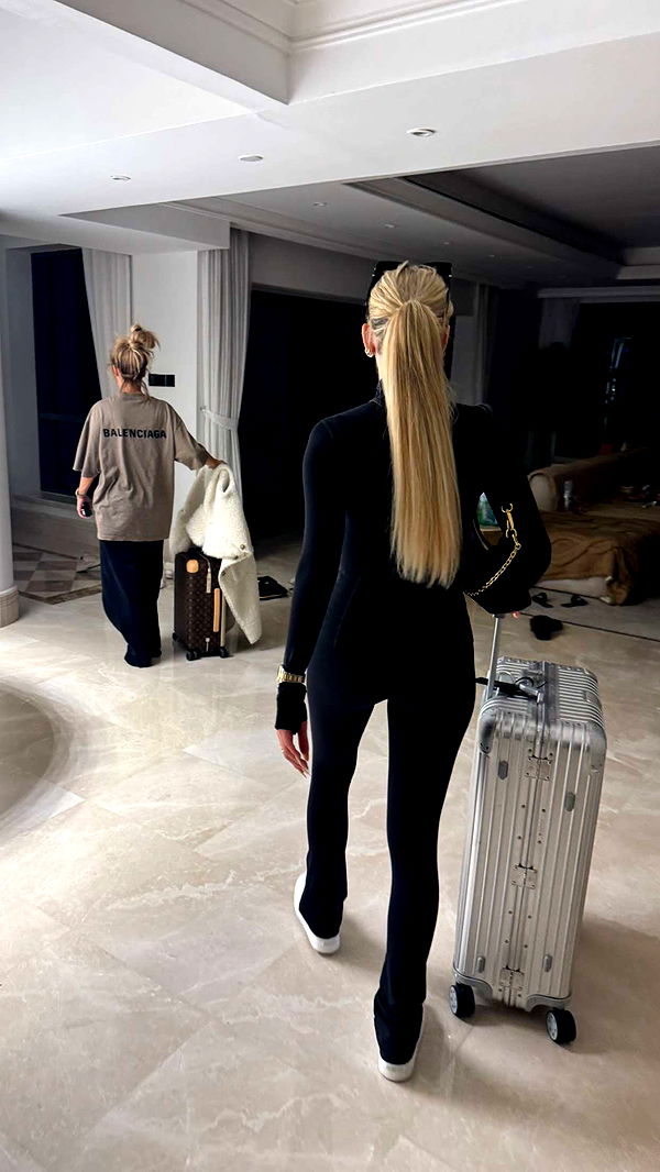 samantrasunny image ~ Altpins