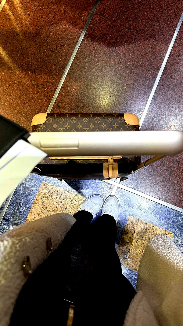 samantrasunny image ~ Altpins