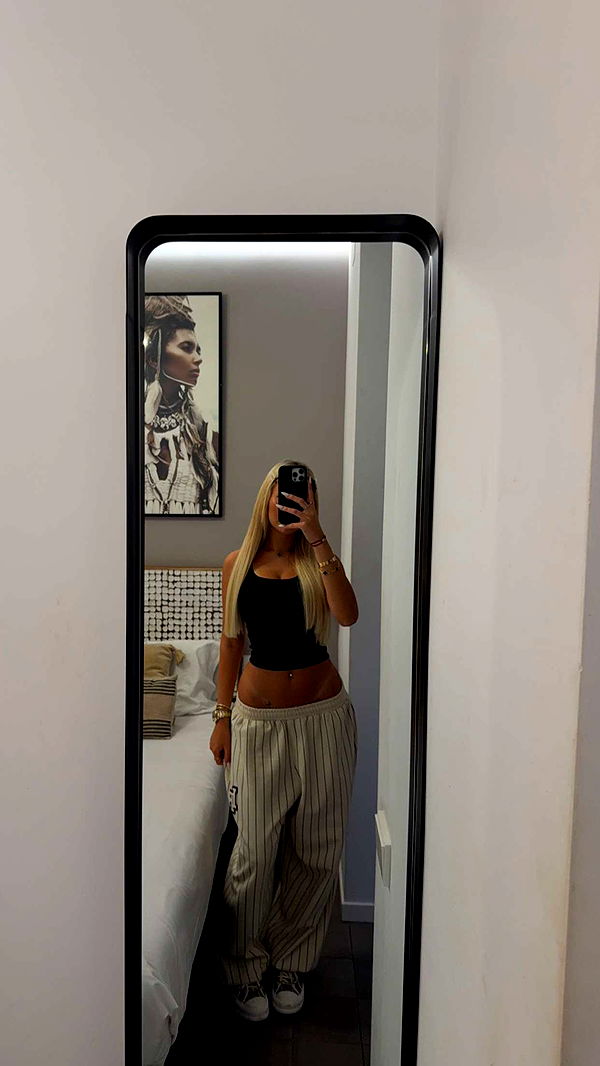 samantrasunny image ~ Altpins