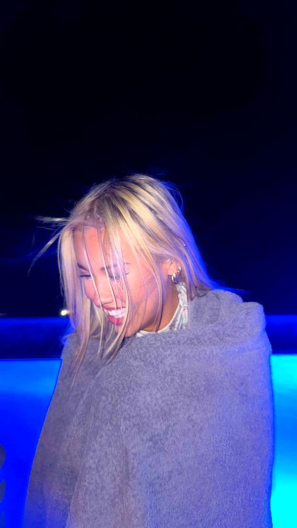 samantrasunny image ~ Altpins