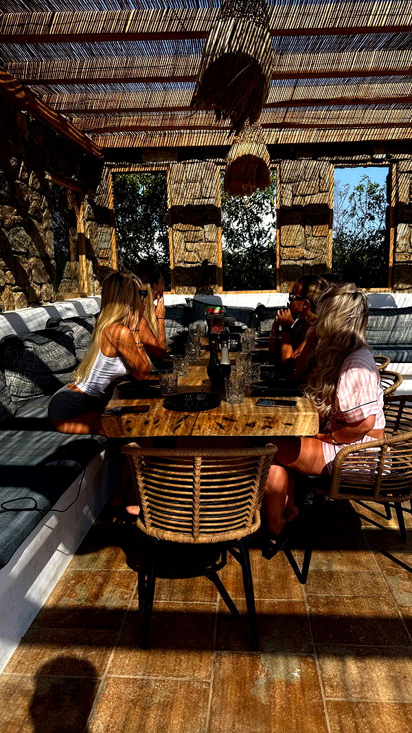 samantrasunny image ~ Altpins