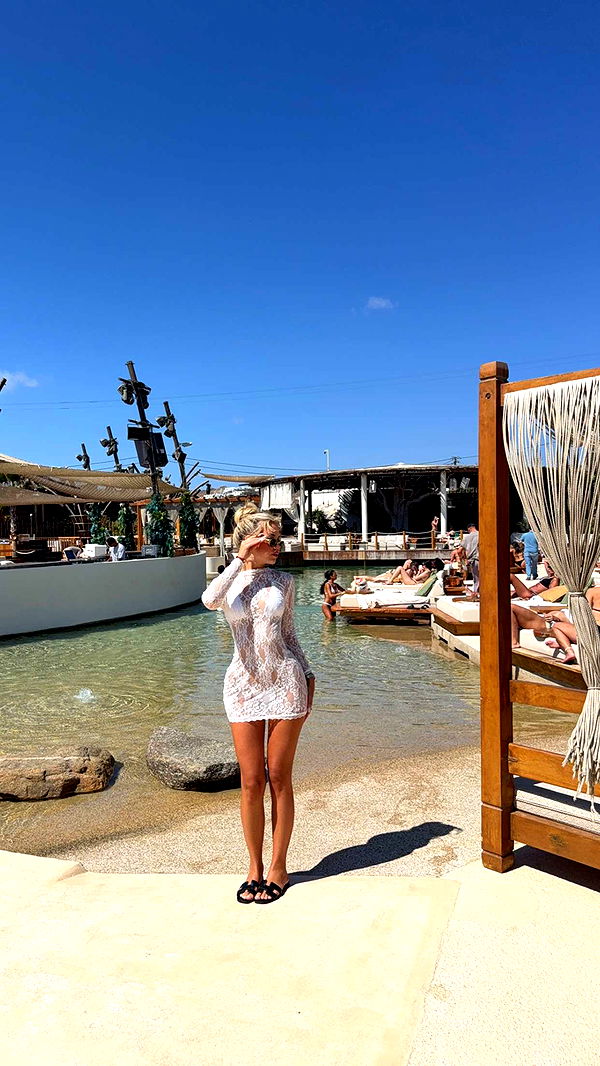 samantrasunny image ~ Altpins