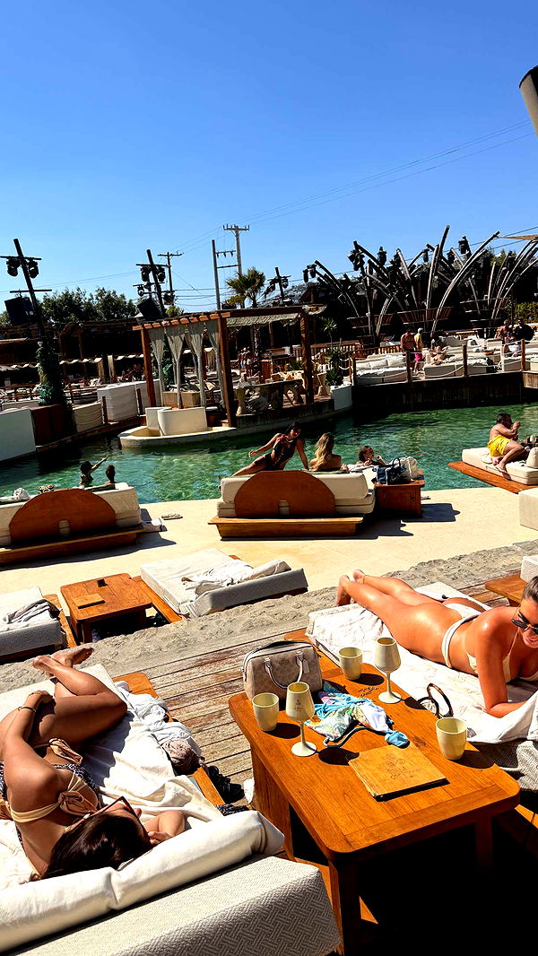 samantrasunny image ~ Altpins