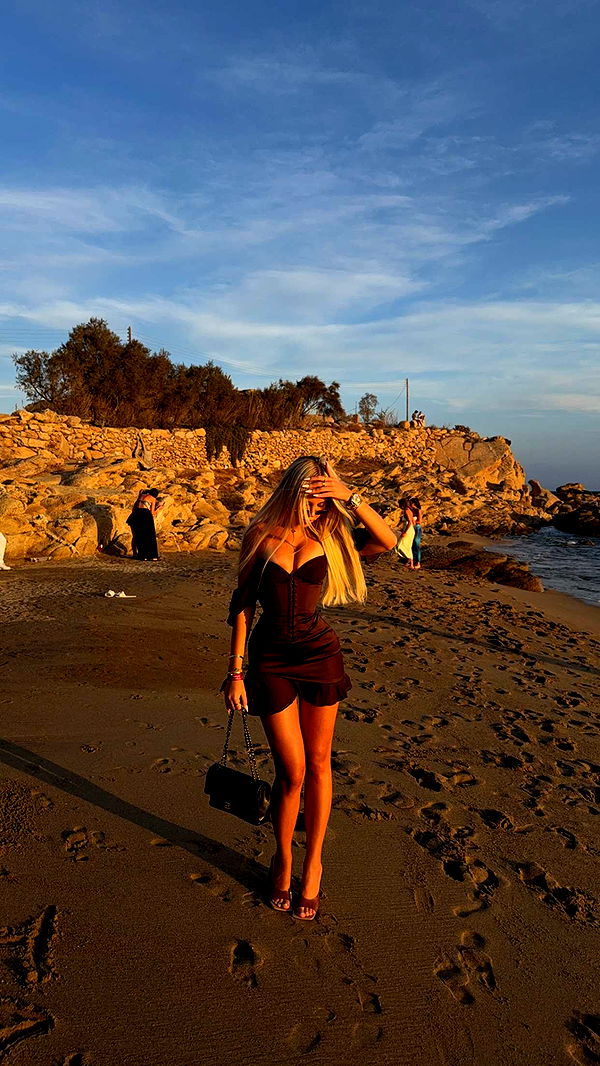 samantrasunny image ~ Altpins