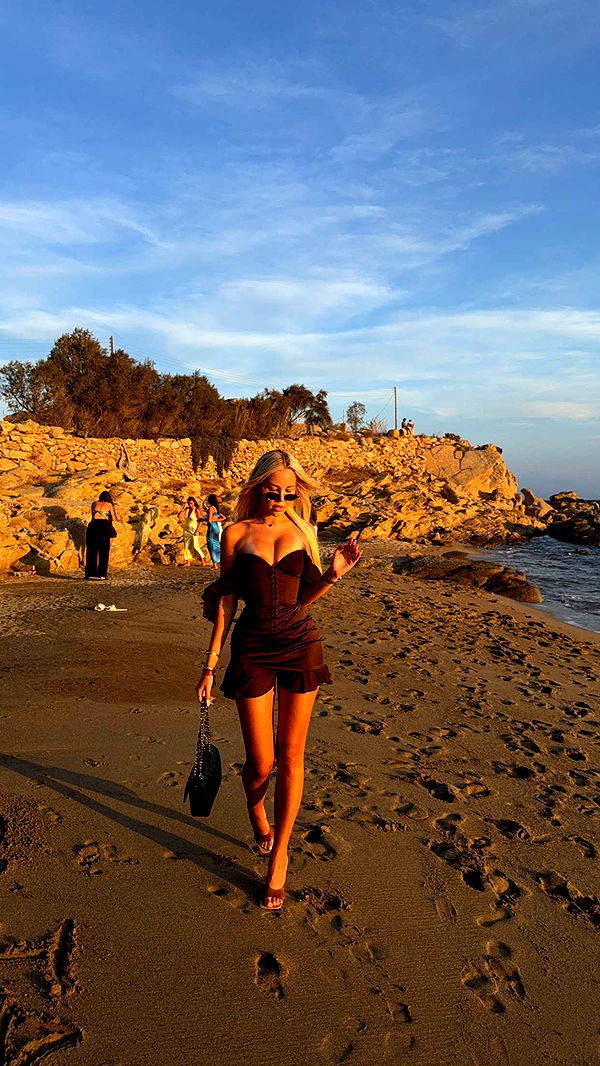 samantrasunny image ~ Altpins